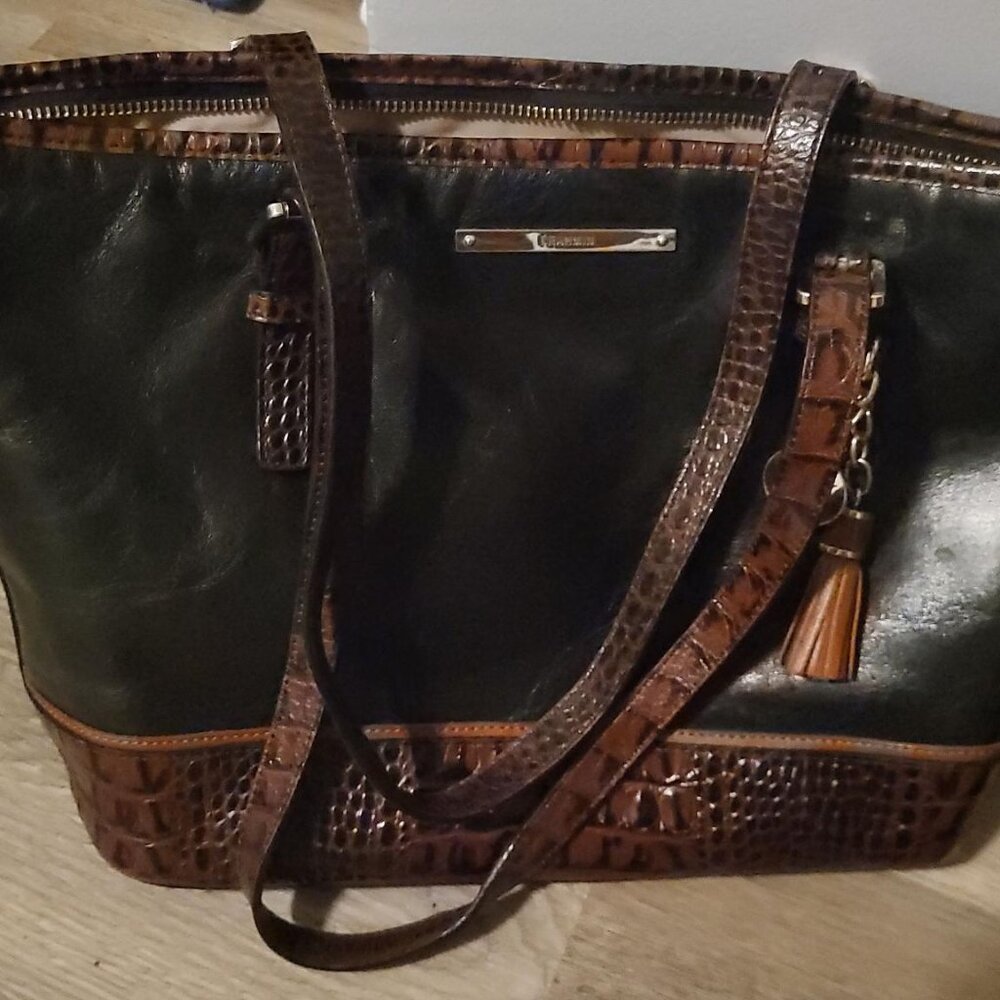 Brahmin croc Embossed Leather Bottom with matching wallet